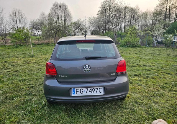 Volkswagen Polo cena 17800 przebieg: 124000, rok produkcji 2009 z Lipno małe 121